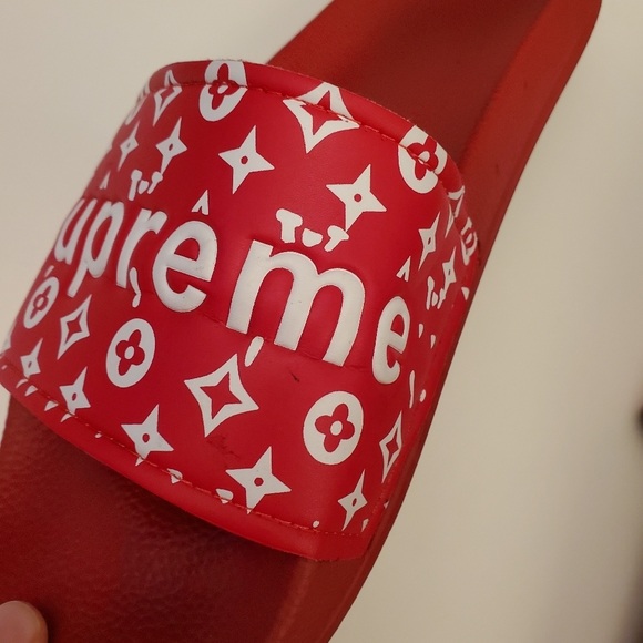 Supreme Sandals Red White Logo Slides Size 11 - Picture 3 of 5